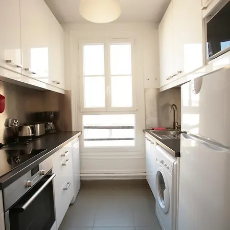 Sunny Saint Germain 1 Bdrm
