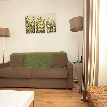 Sunny Saint Germain 1 Bdrm Paris