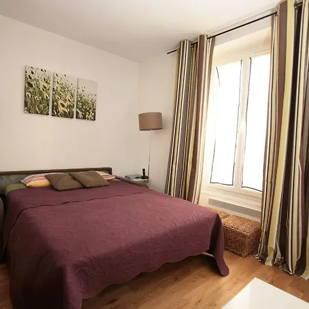Sunny Saint Germain 1 Bdrm * Paris