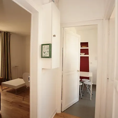 Sunny Saint Germain 1 Bdrm Lejlighed Paris